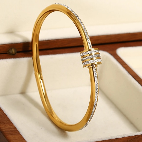 Lorette-Chic(GOLD)Rhinestone Zircon Beads Stainless Steel Gold Plated Bracelet - Picture 6 of 13